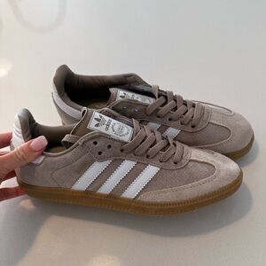 Brand new adidas Sambas in Taupe suede! Size 7 1/2